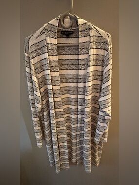 Lane Bryant Black & White Striped Open Cardigan Sweater